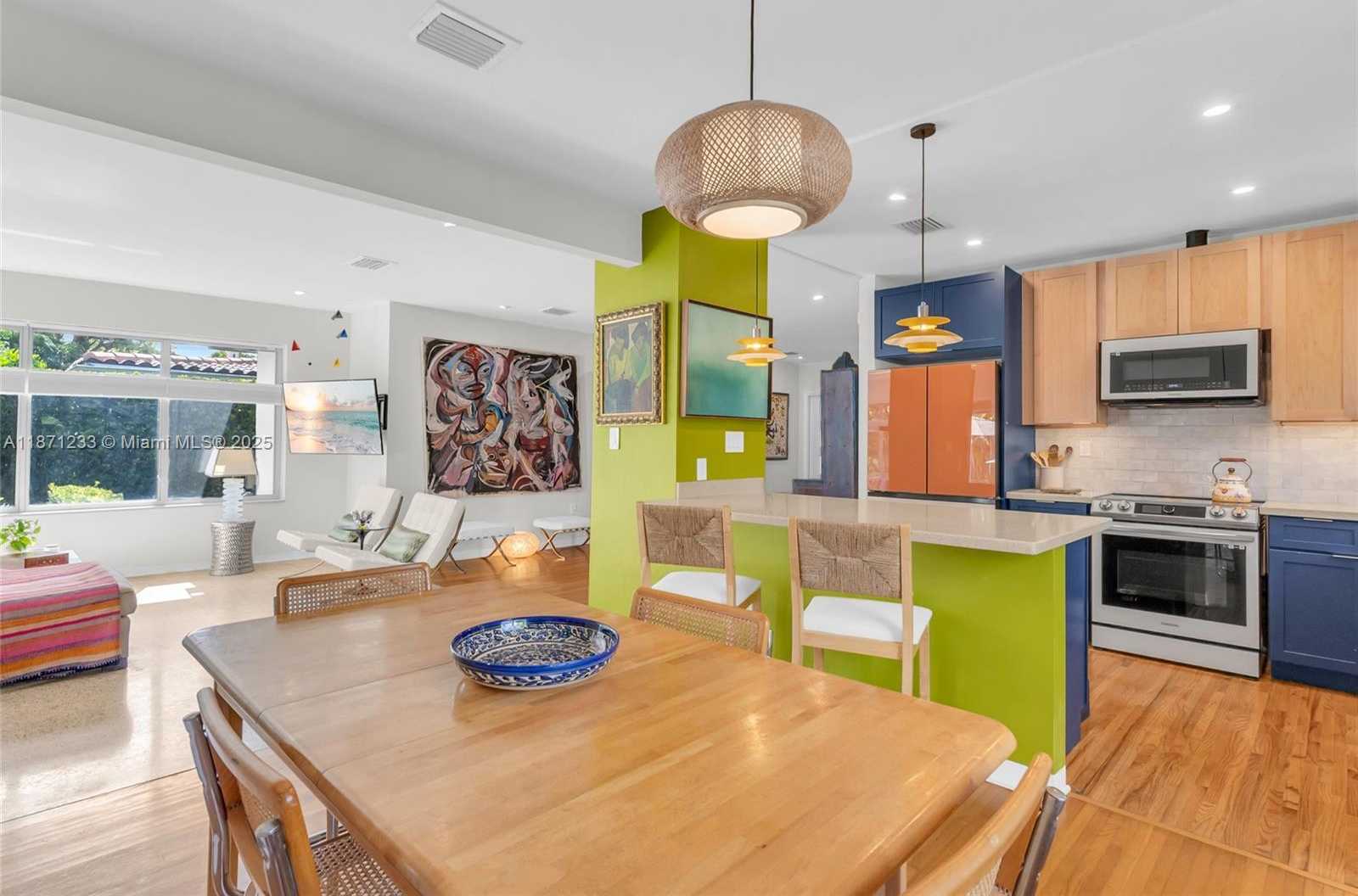 Small Image of 415 VELARDE AVE, Coral Gables Number 7