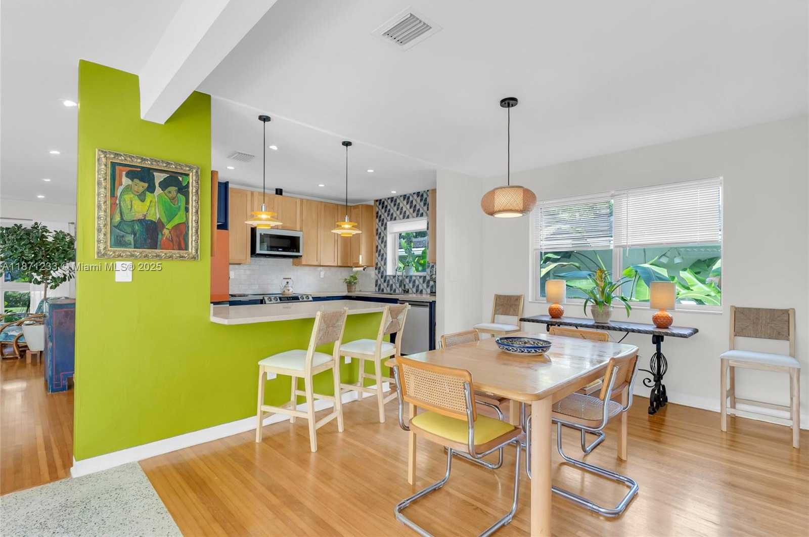 Small Image of 415 VELARDE AVE, Coral Gables Number 8