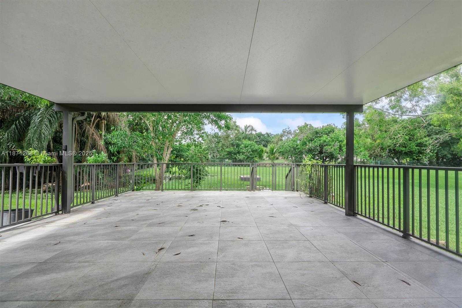 Small Image of 1621 SOUTH WEST 117TH AVE, Davie Number 26