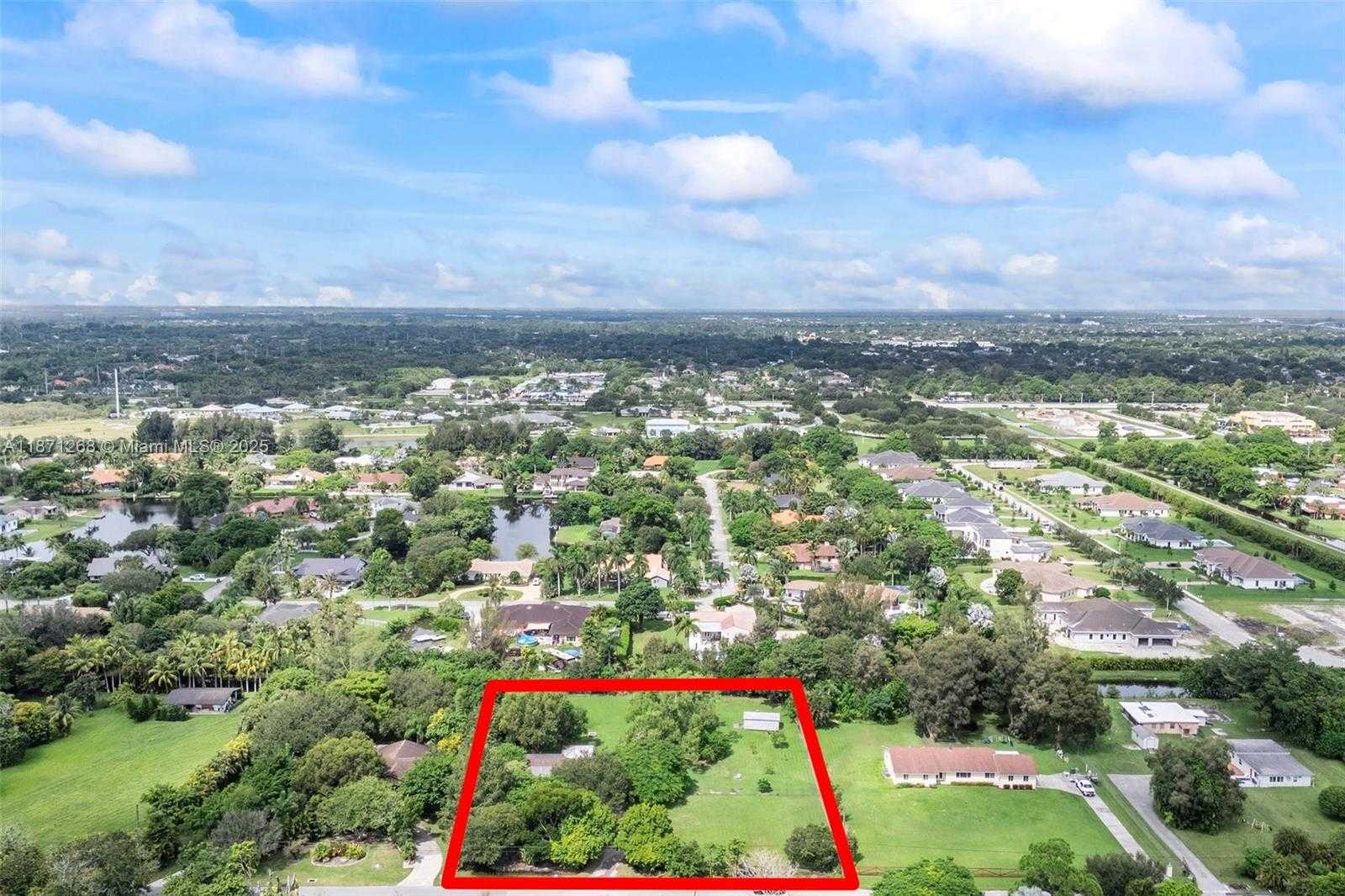 Small Image of 1621 SOUTH WEST 117TH AVE, Davie Number 38