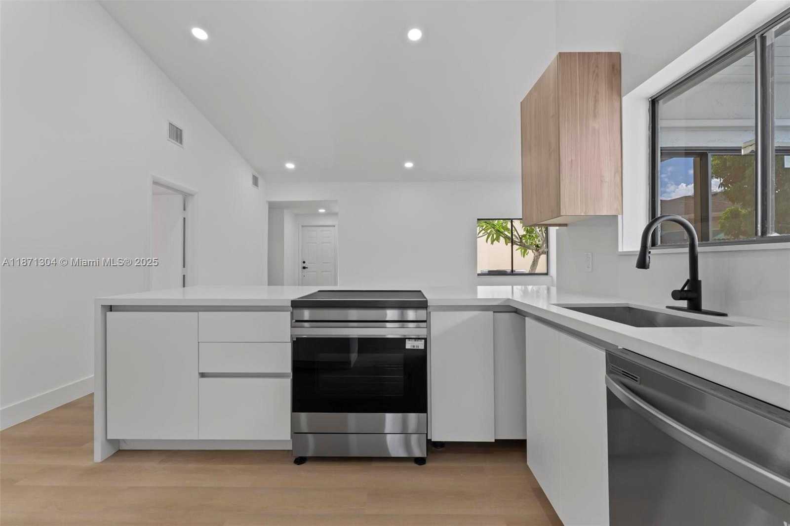 Small Image of 1720 SOUTH WEST 86TH AVE, Miramar Number 14