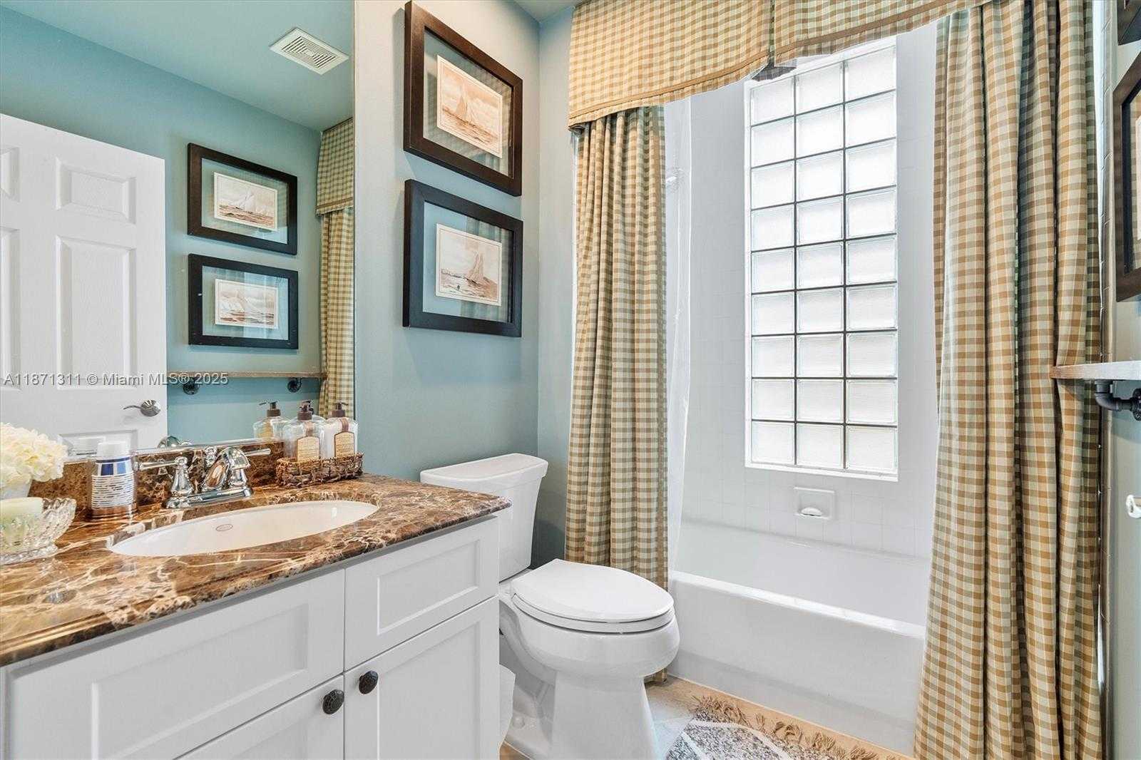 Small Image of 2557 BAY POINTE DR, Weston Number 21