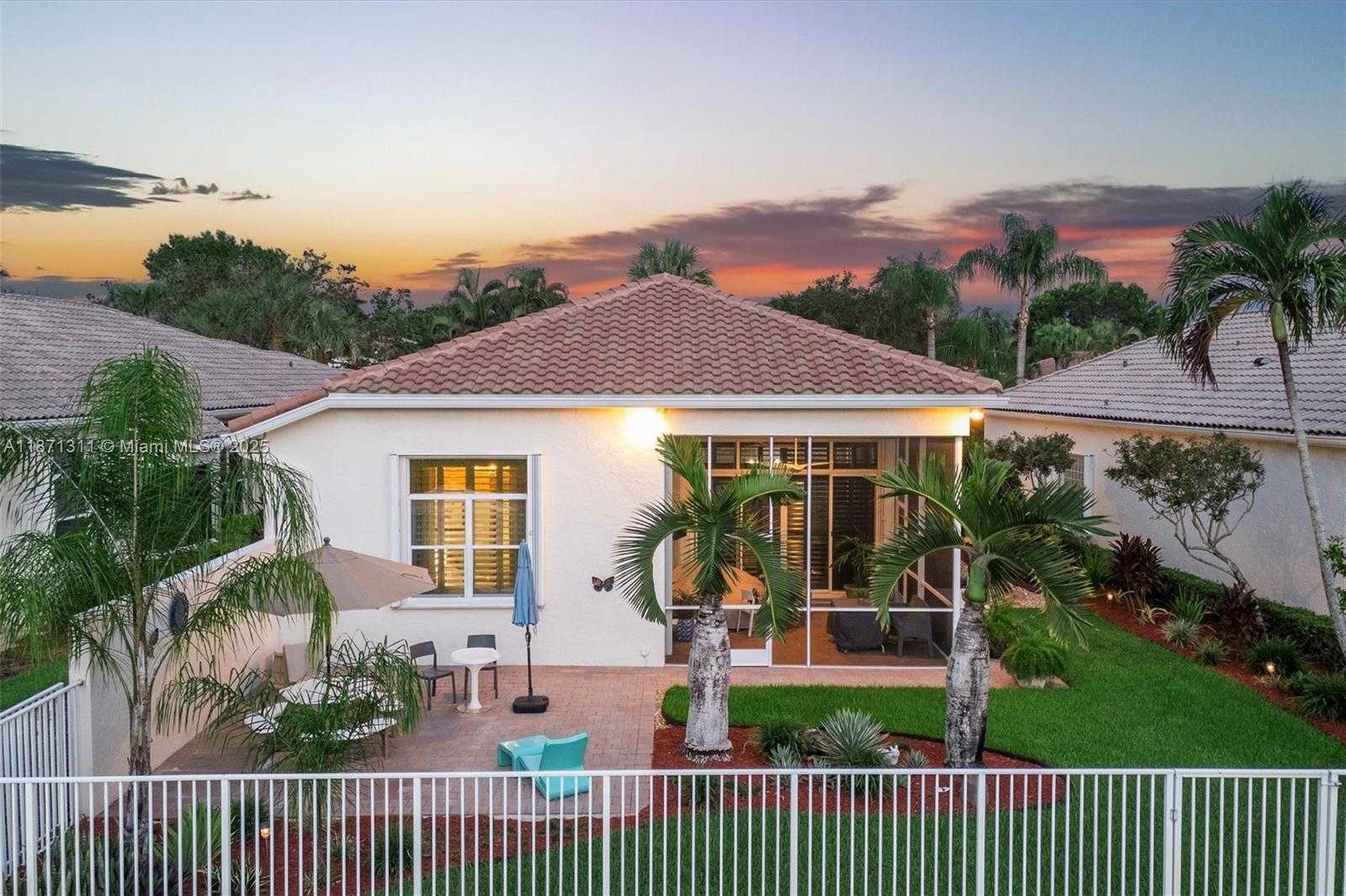 Small Image of 2557 BAY POINTE DR, Weston Number 37