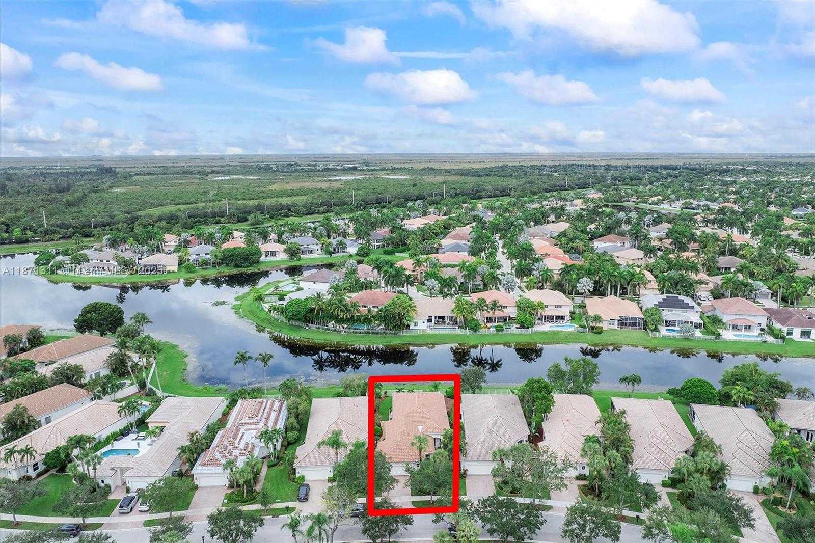 Small Image of 2557 BAY POINTE DR, Weston Number 39