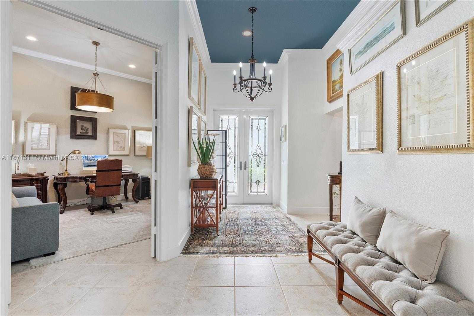 Small Image of 2557 BAY POINTE DR, Weston Number 4