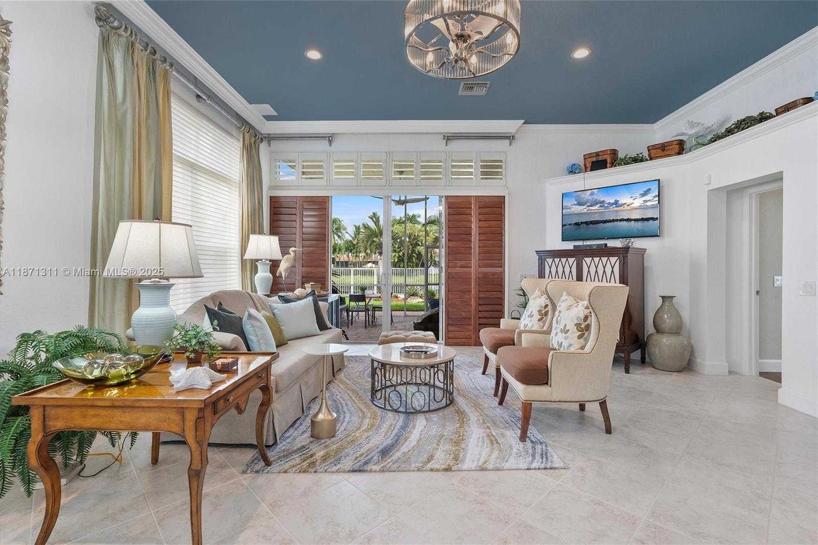 Small Image of 2557 BAY POINTE DR, Weston Number 7