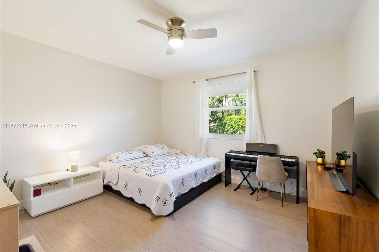 Small Image of 11174 SOUTH WEST 37TH MNR, Davie Number 23