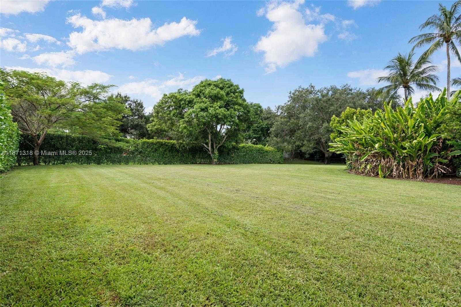 Small Image of 11174 SOUTH WEST 37TH MNR, Davie Number 39