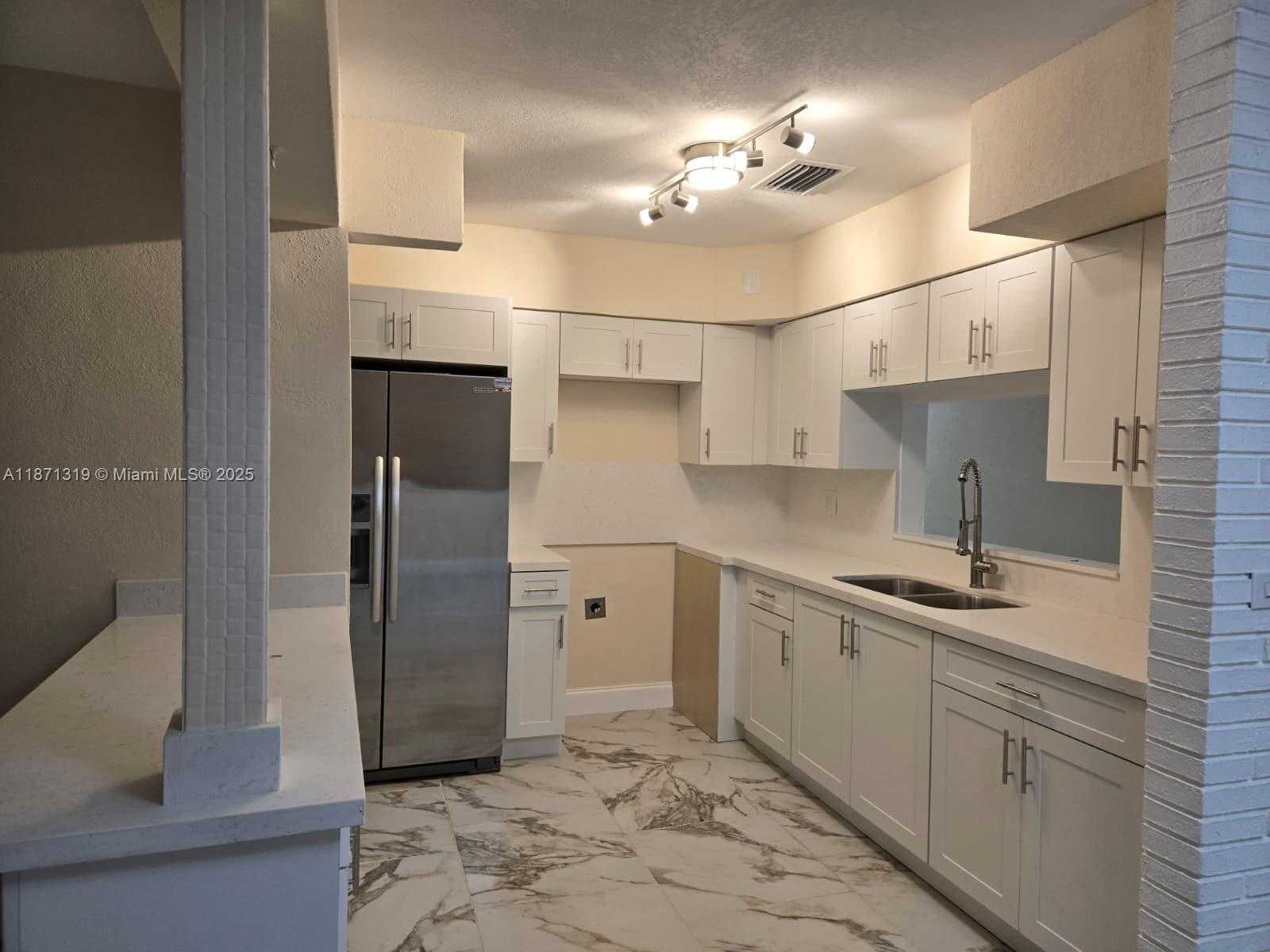 Small Image of 6751 MEADE ST, Hollywood Number 6
