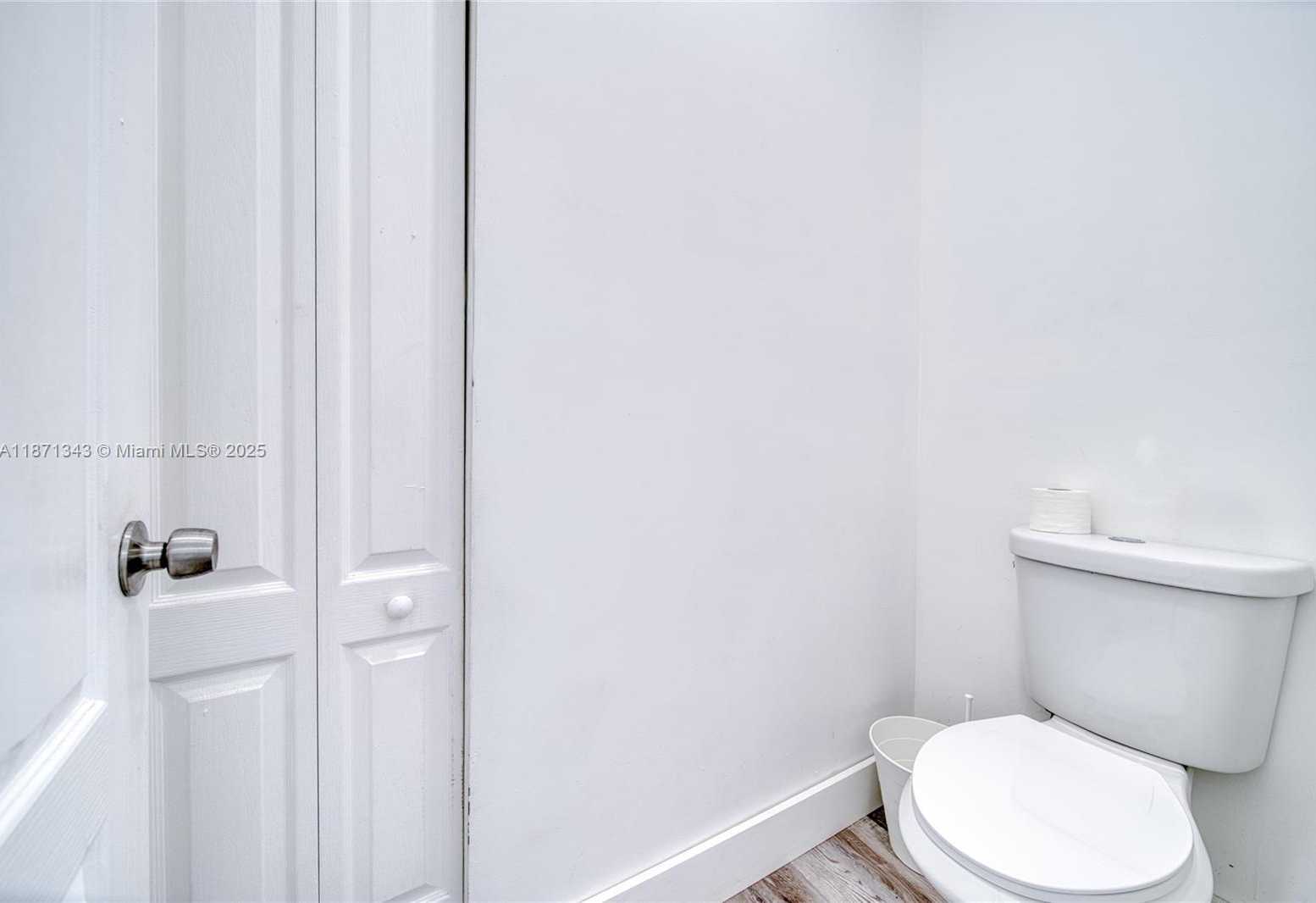 Small Image of 2101 NORTH EAST 37TH TER, Homestead Number 22