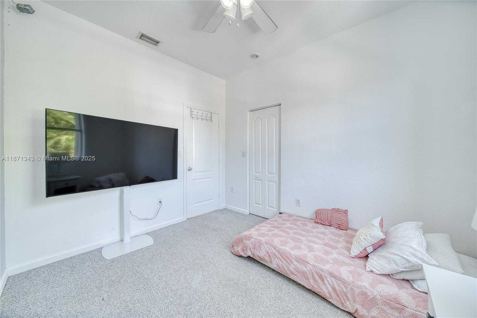 Small Image of 2101 NORTH EAST 37TH TER, Homestead Number 27