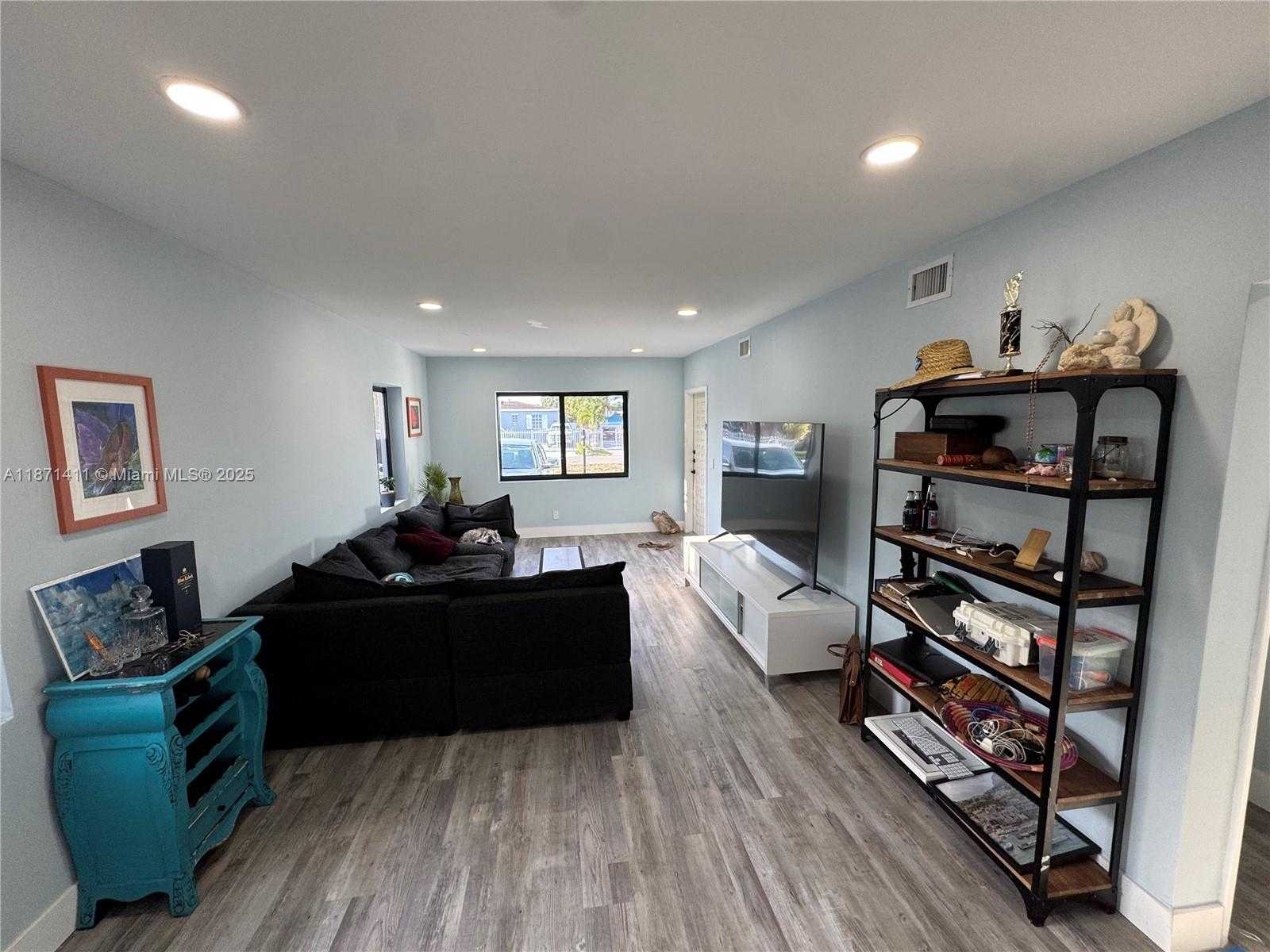 Small Image of 440 EAST 37TH ST, Hialeah Number 10