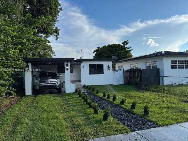 Small Image of 440 EAST 37TH ST, Hialeah Number 4