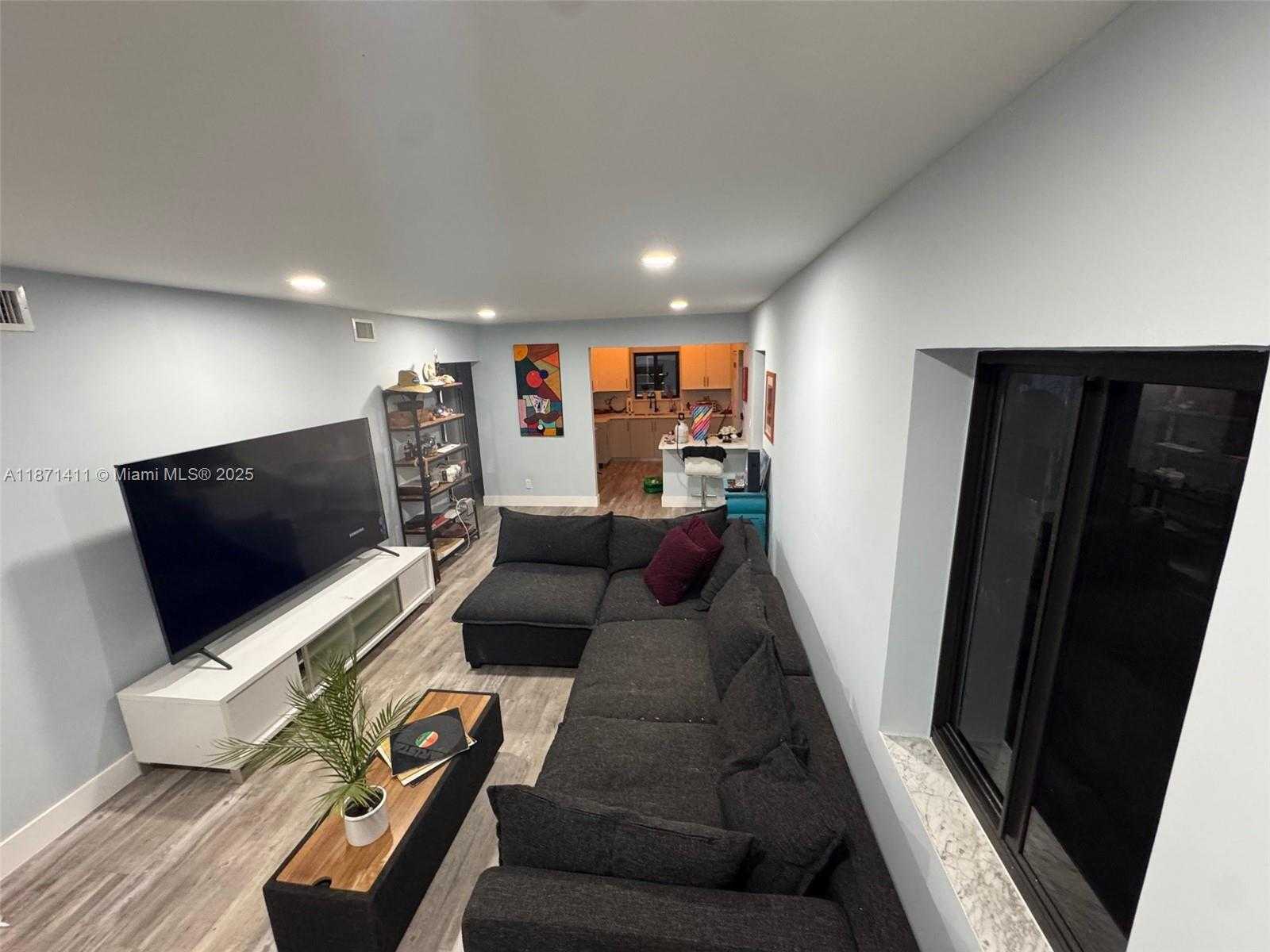 Small Image of 440 EAST 37TH ST, Hialeah Number 8