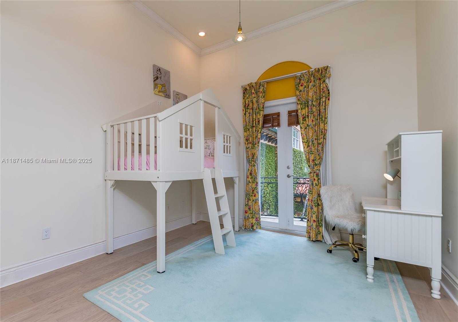 Small Image of 104 PALOMA DR, Coral Gables Number 26