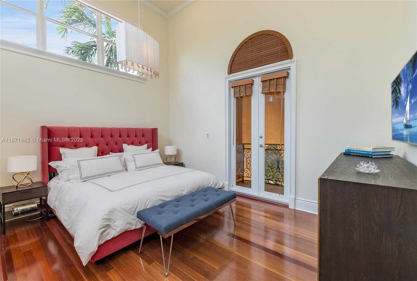 Small Image of 104 PALOMA DR, Coral Gables Number 33