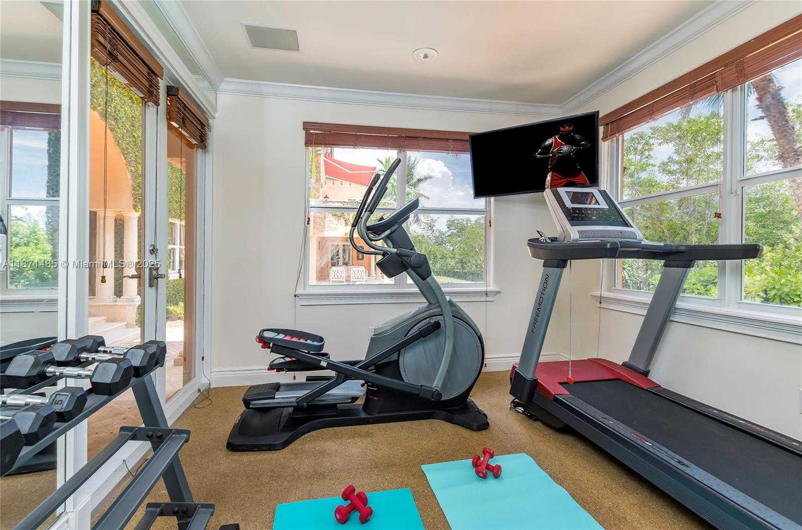 Small Image of 104 PALOMA DR, Coral Gables Number 36