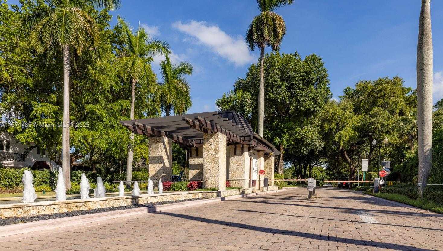 Small Image of 104 PALOMA DR, Coral Gables Number 46