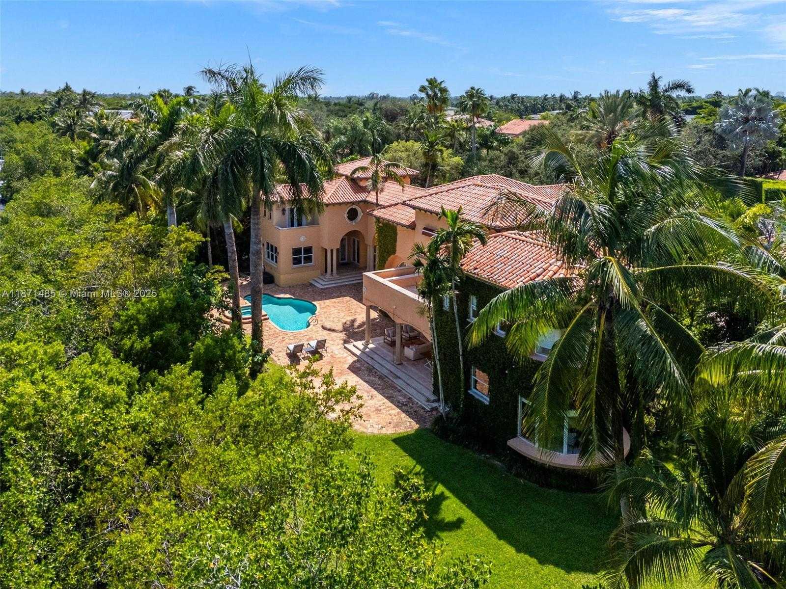 Small Image of 104 PALOMA DR, Coral Gables Number 6