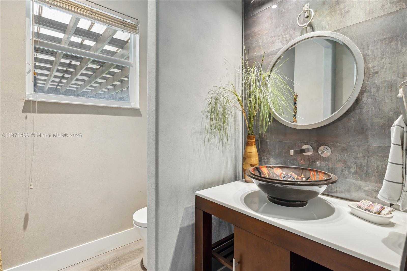 Small Image of 1371 VICTORIA ISLE DR, Weston Number 14