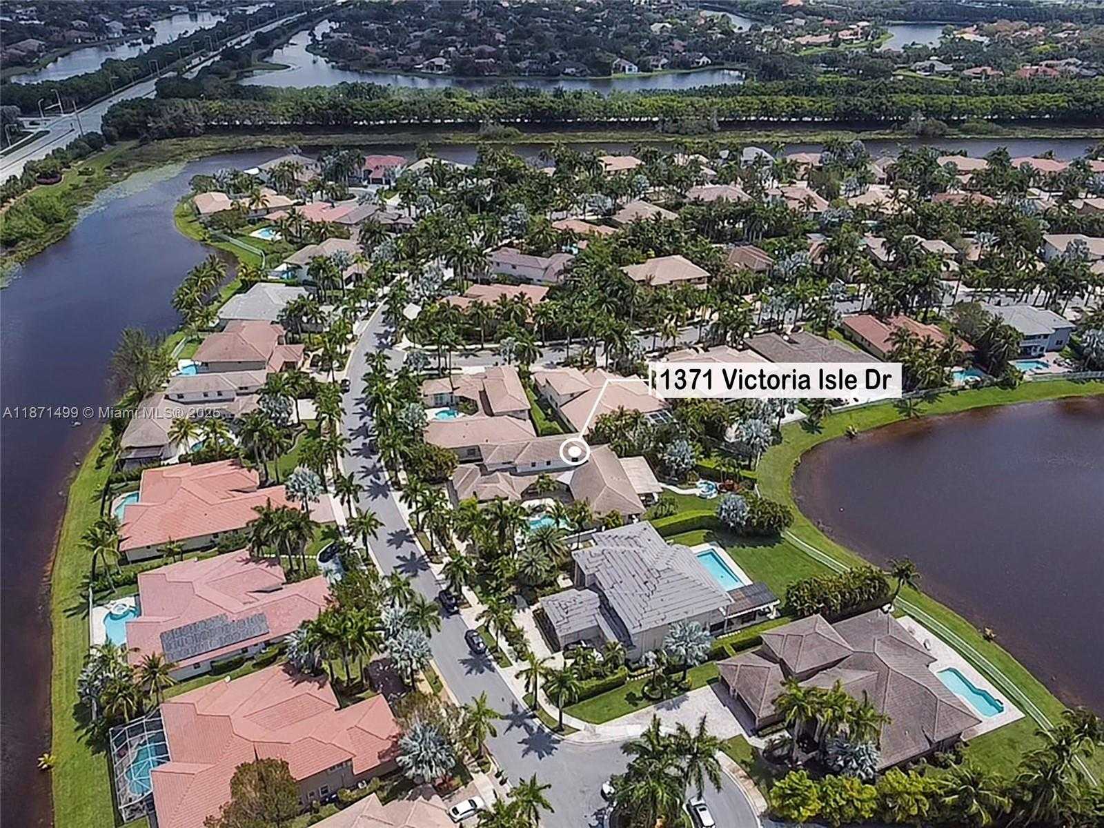 Small Image of 1371 VICTORIA ISLE DR, Weston Number 38