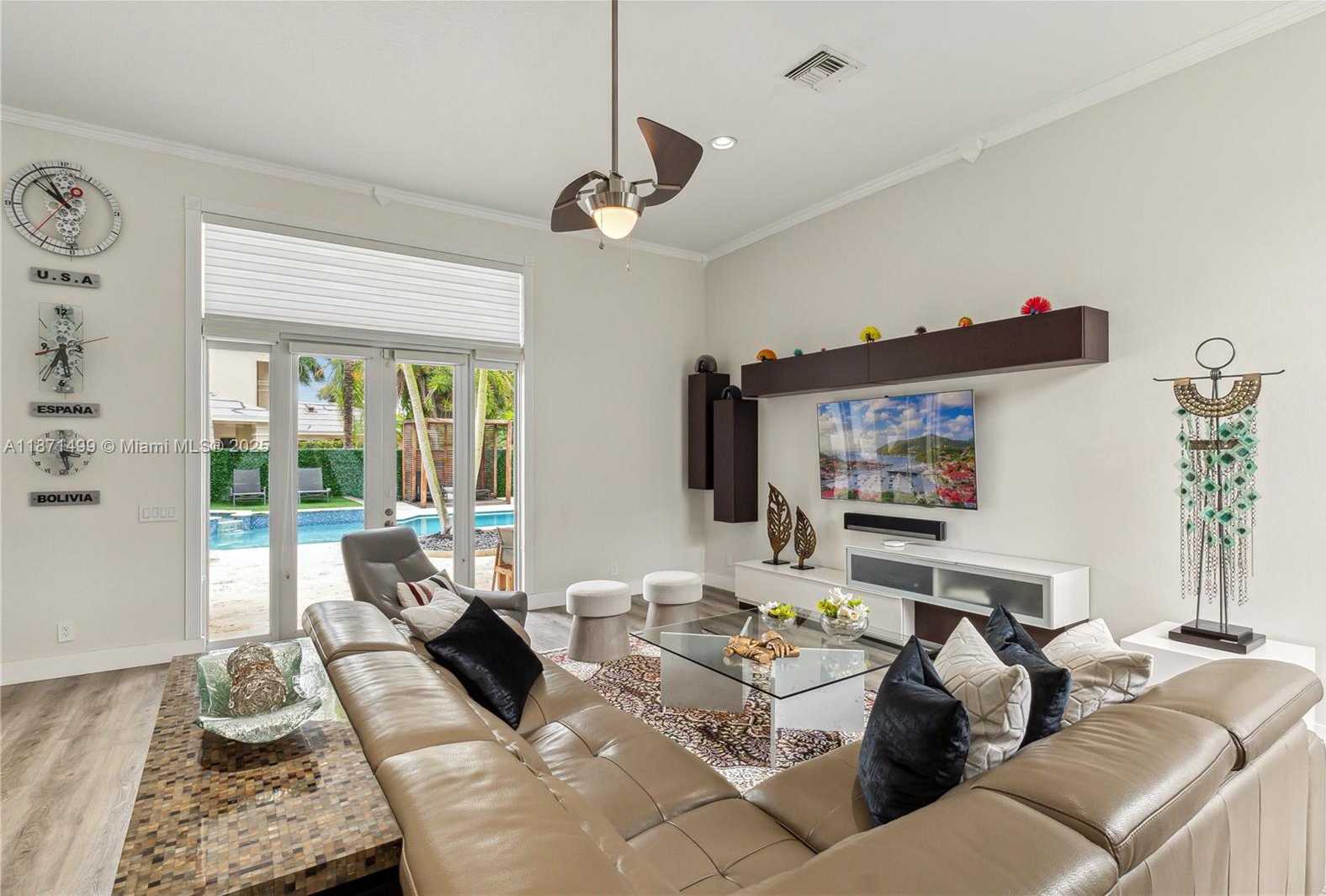 Small Image of 1371 VICTORIA ISLE DR, Weston Number 6