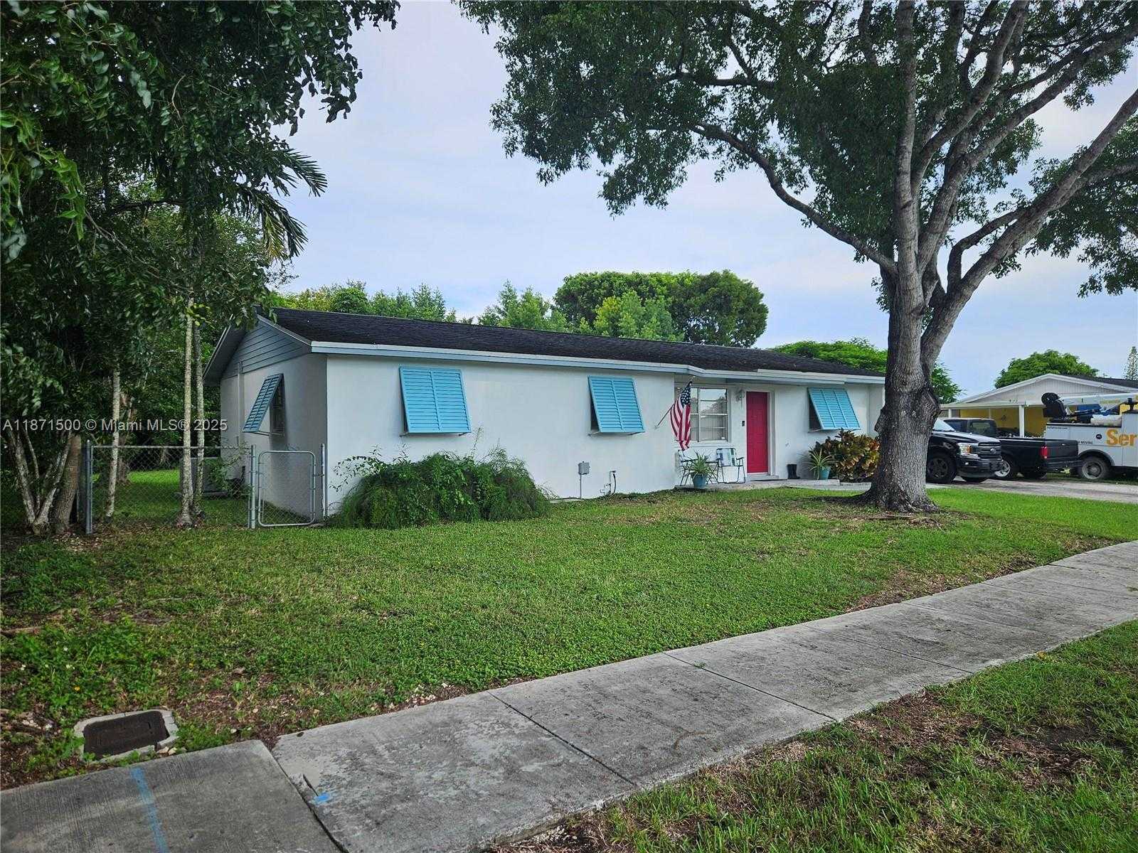 Small Image of 1701 NORTH WEST 13TH AVE, Homestead Number 2