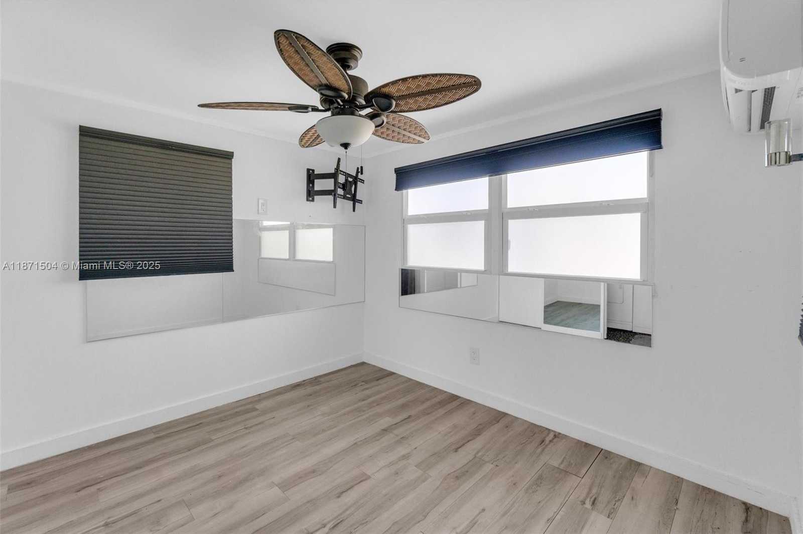 Small Image of 204 FLAMINGO DR, Briny Breezes Number 16