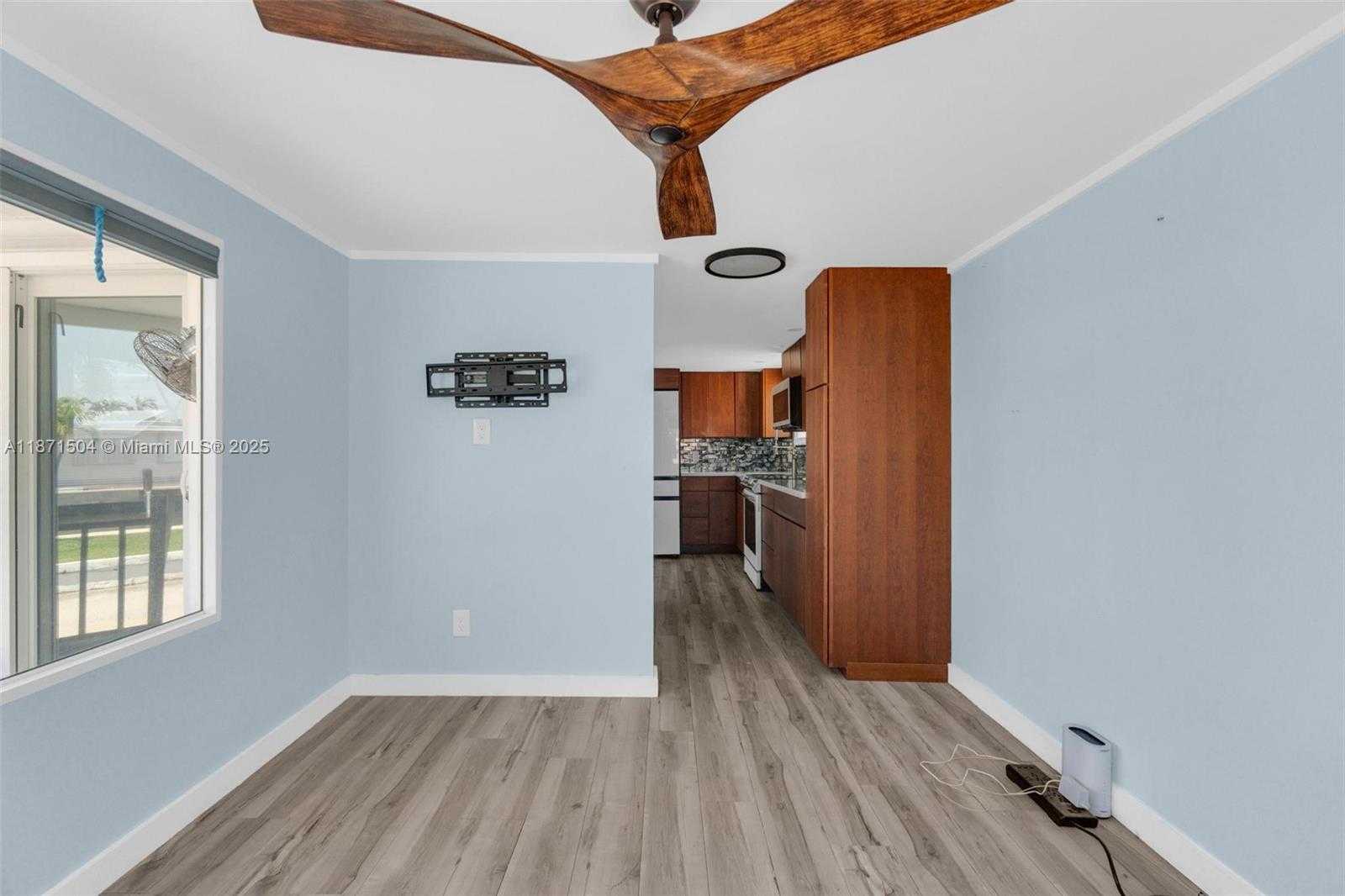 Small Image of 204 FLAMINGO DR, Briny Breezes Number 24