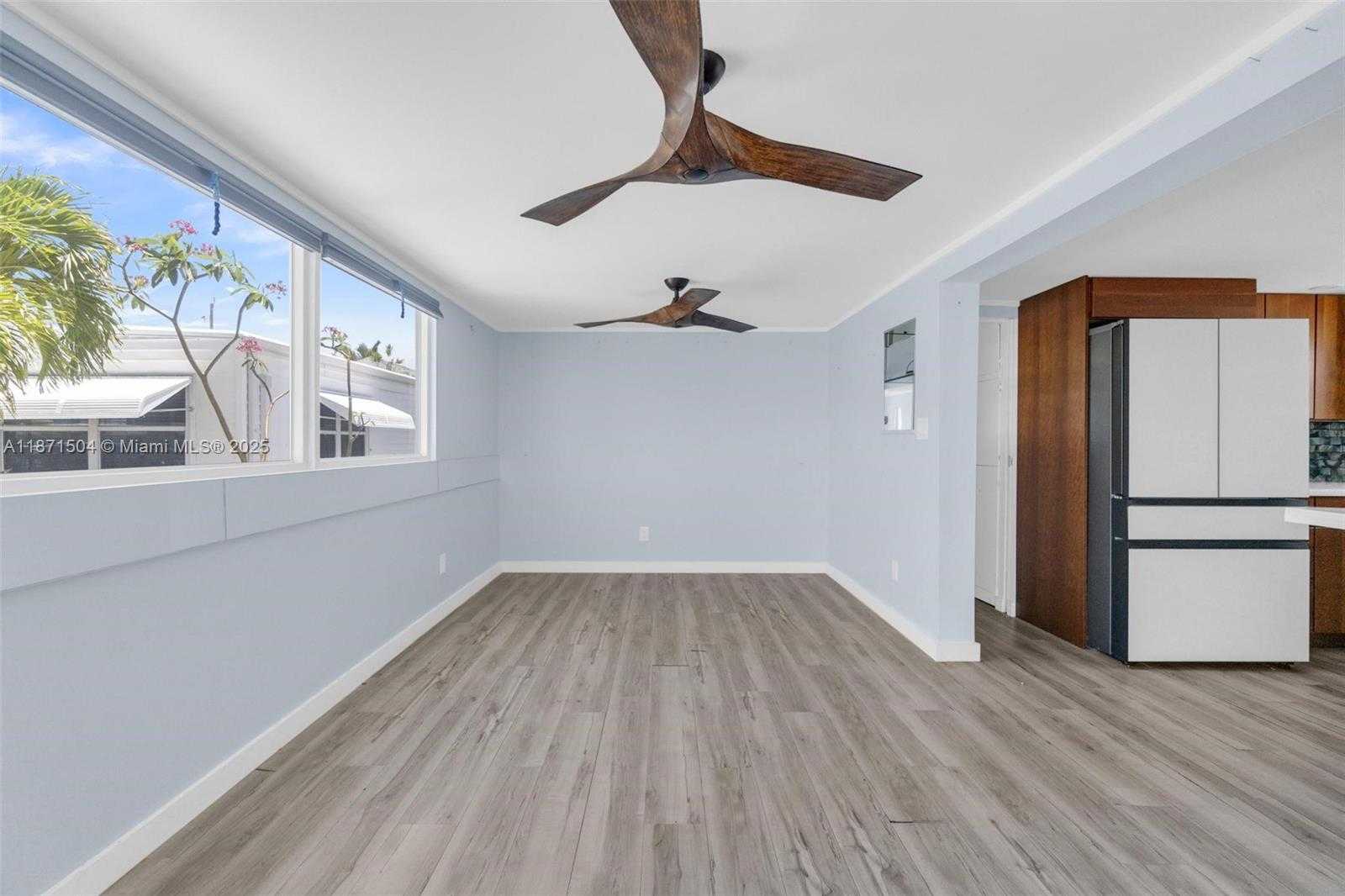 Small Image of 204 FLAMINGO DR, Briny Breezes Number 27
