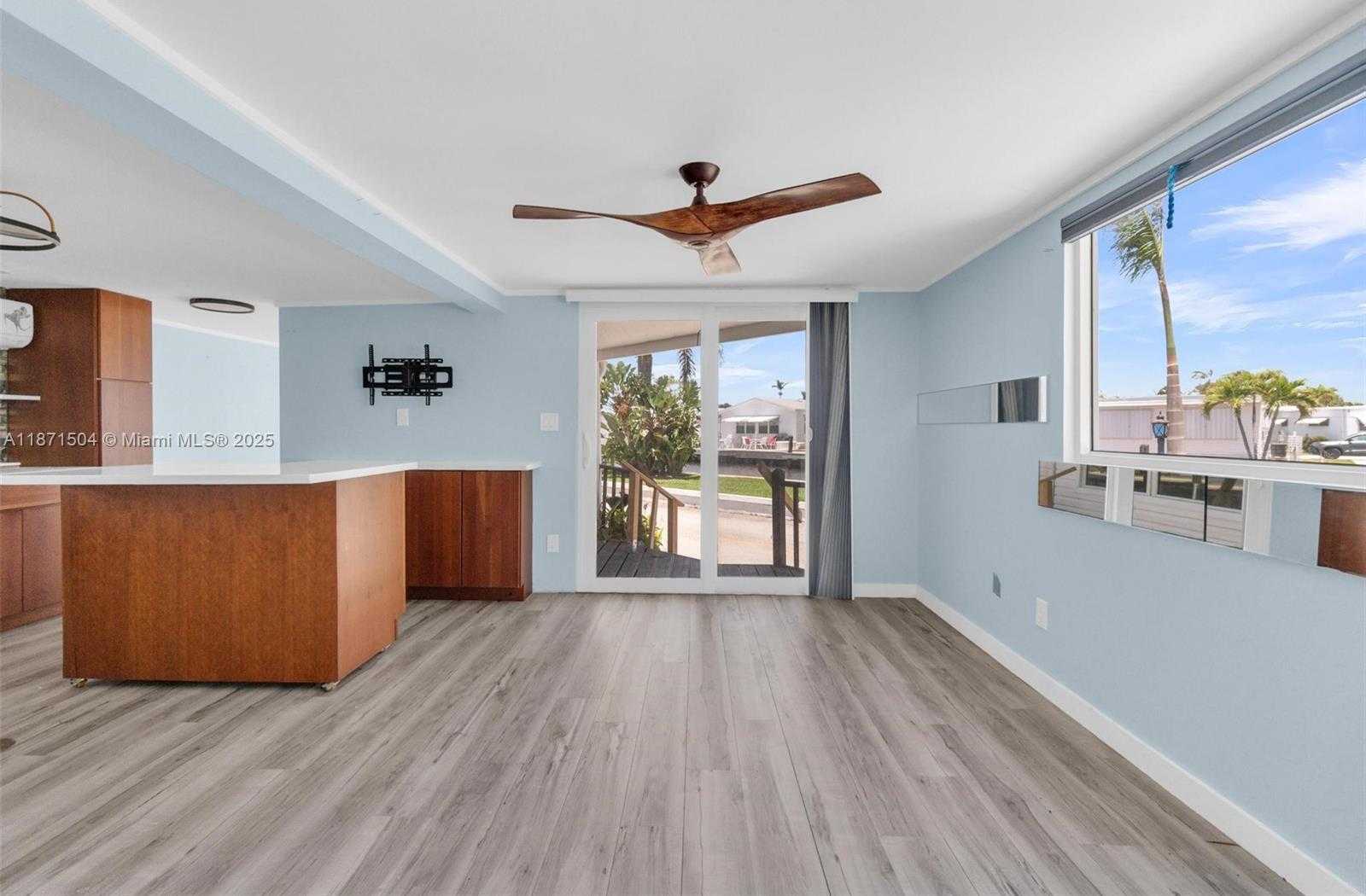 Small Image of 204 FLAMINGO DR, Briny Breezes Number 30
