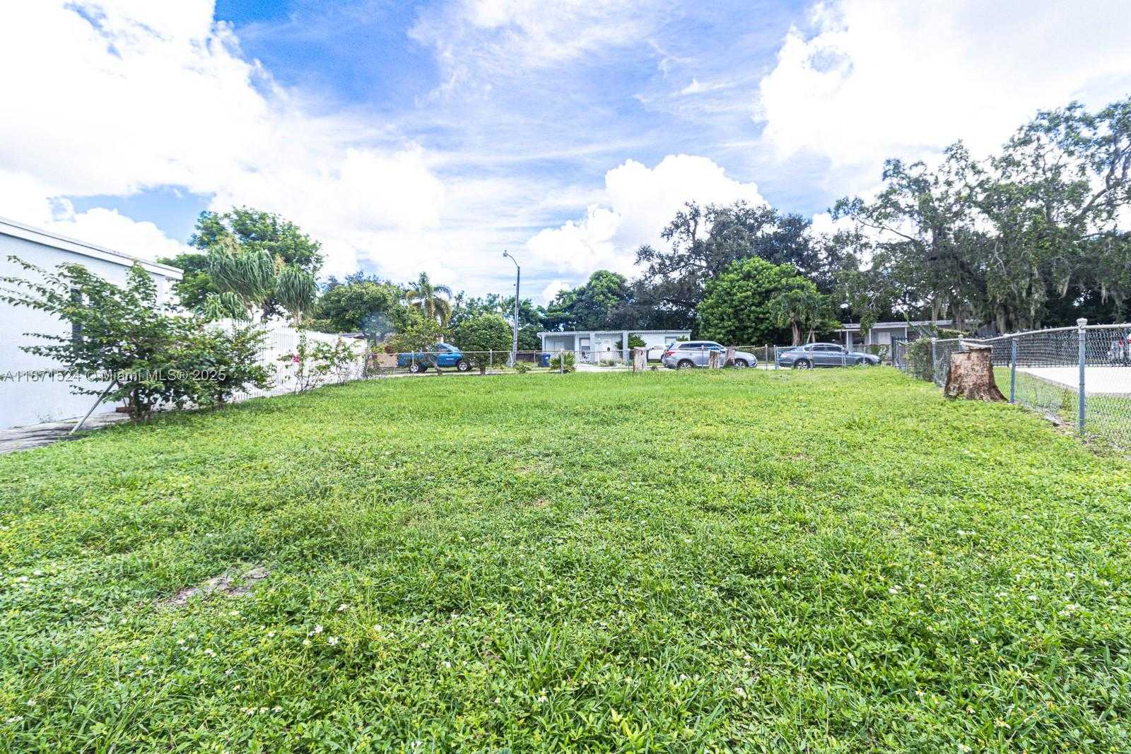 Small Image of 15600 NORTH WEST 157TH ST RD, Miami Gardens Number 13