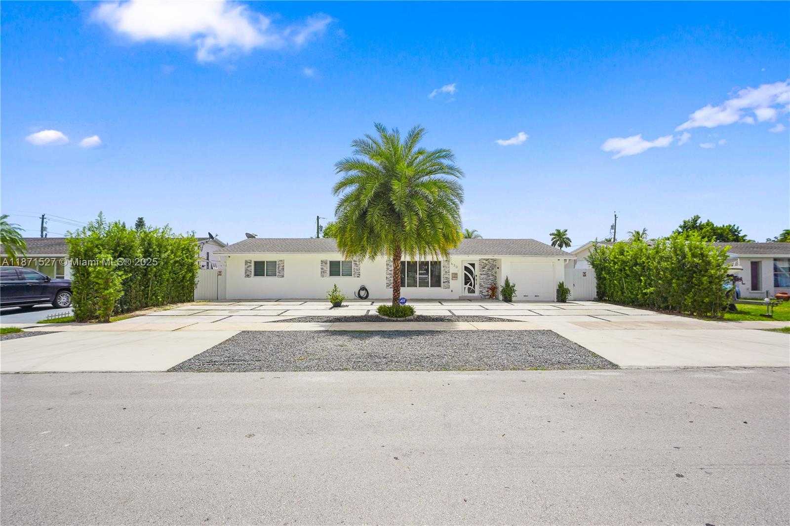 Small Image of 630 NORTH WEST 16TH ST, Homestead Number 2