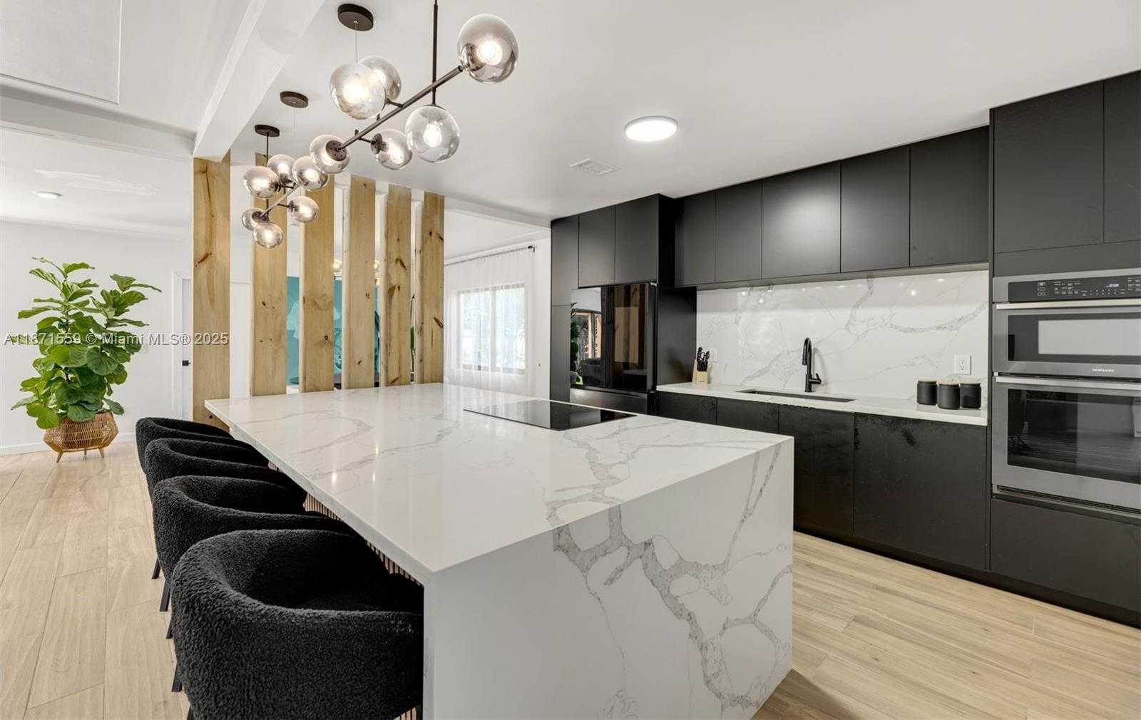 Small Image of 1370 71ST ST, Miami Beach Number 12