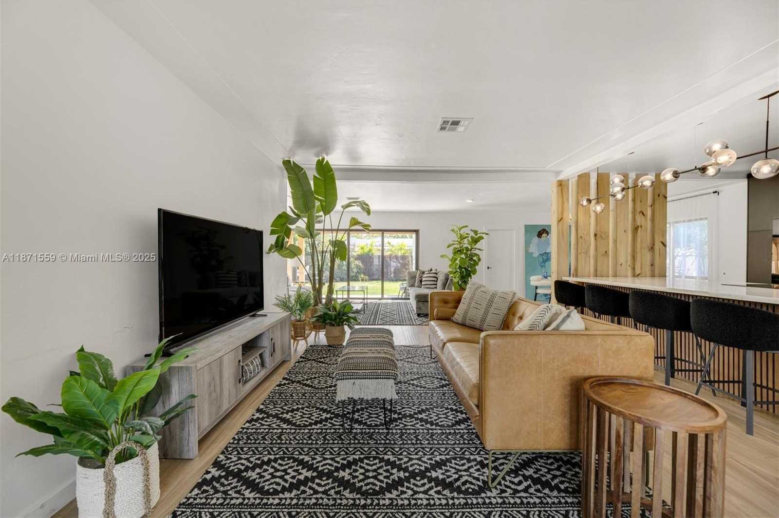Small Image of 1370 71ST ST, Miami Beach Number 4