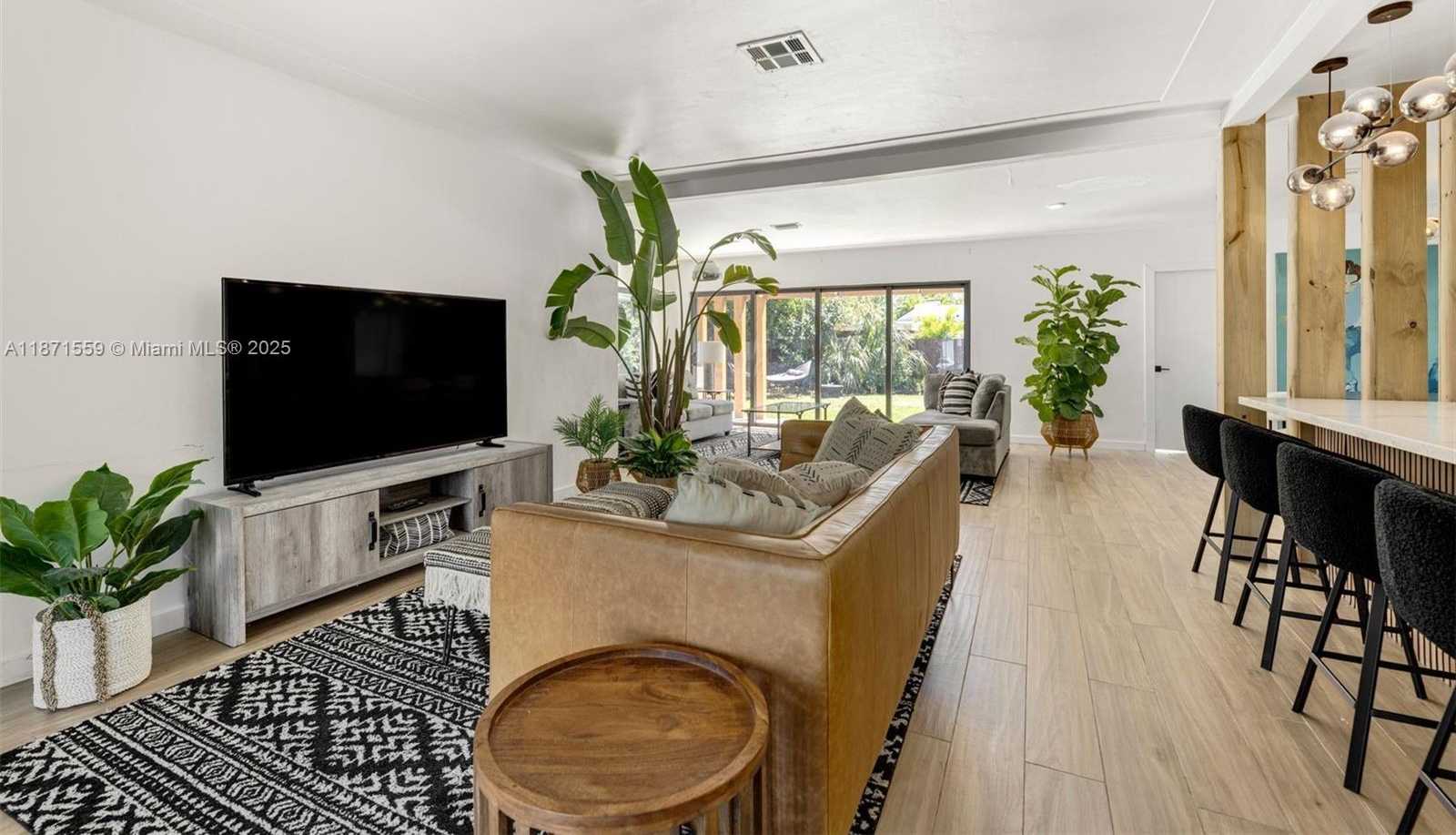 Small Image of 1370 71ST ST, Miami Beach Number 5