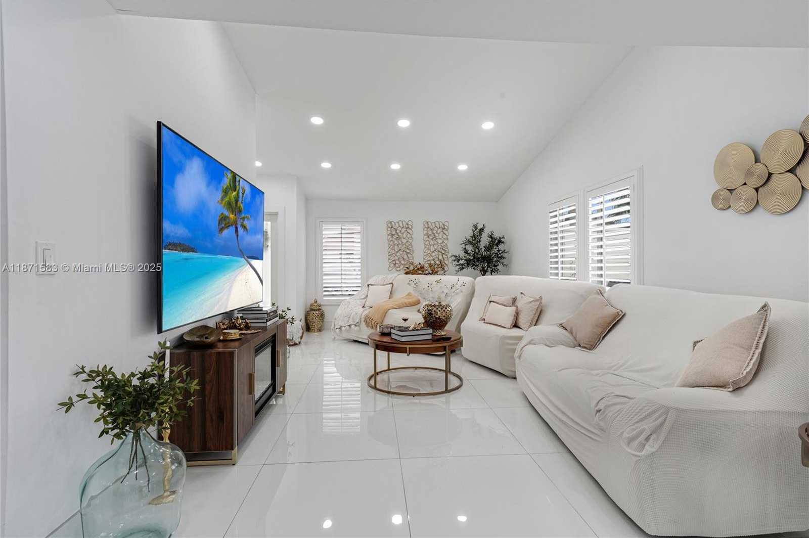 Small Image of 741 SOUTH WEST 99TH CT CIR, Miami Number 13