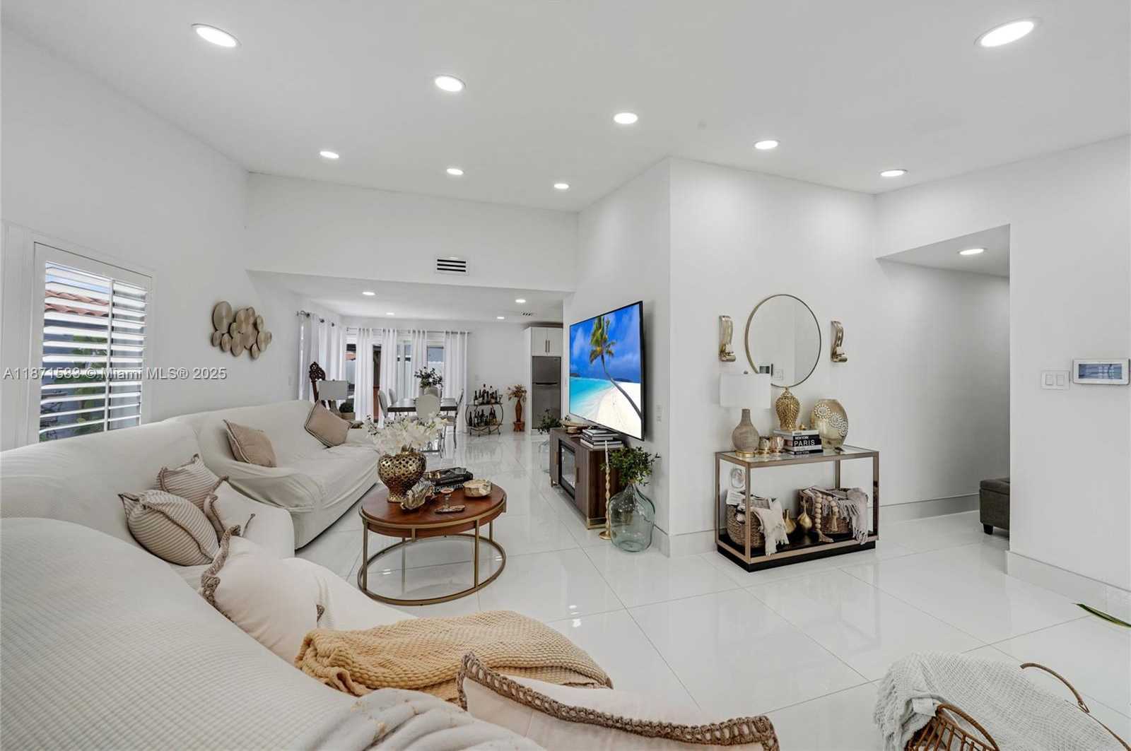Small Image of 741 SOUTH WEST 99TH CT CIR, Miami Number 15