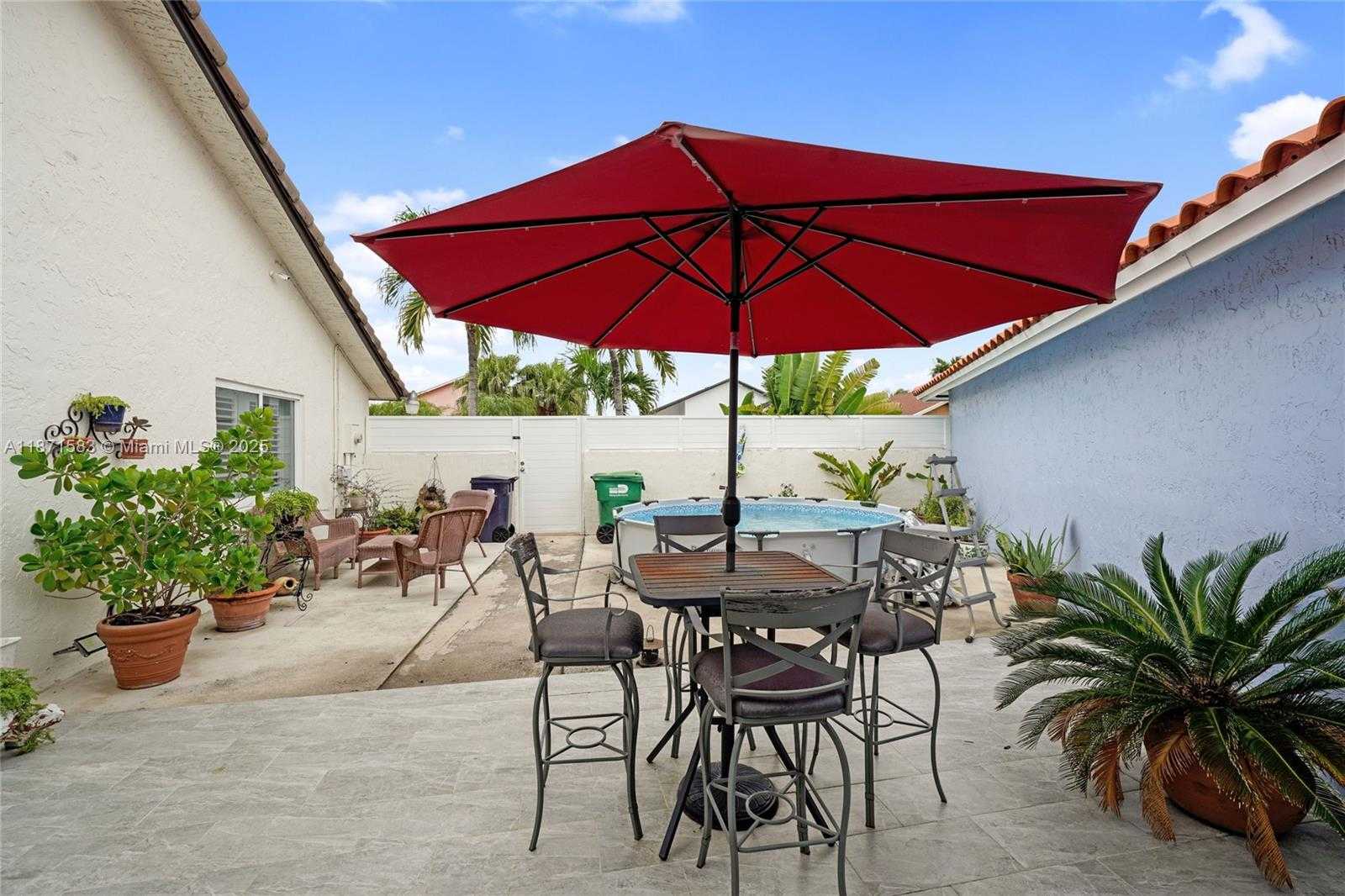 Small Image of 741 SOUTH WEST 99TH CT CIR, Miami Number 19