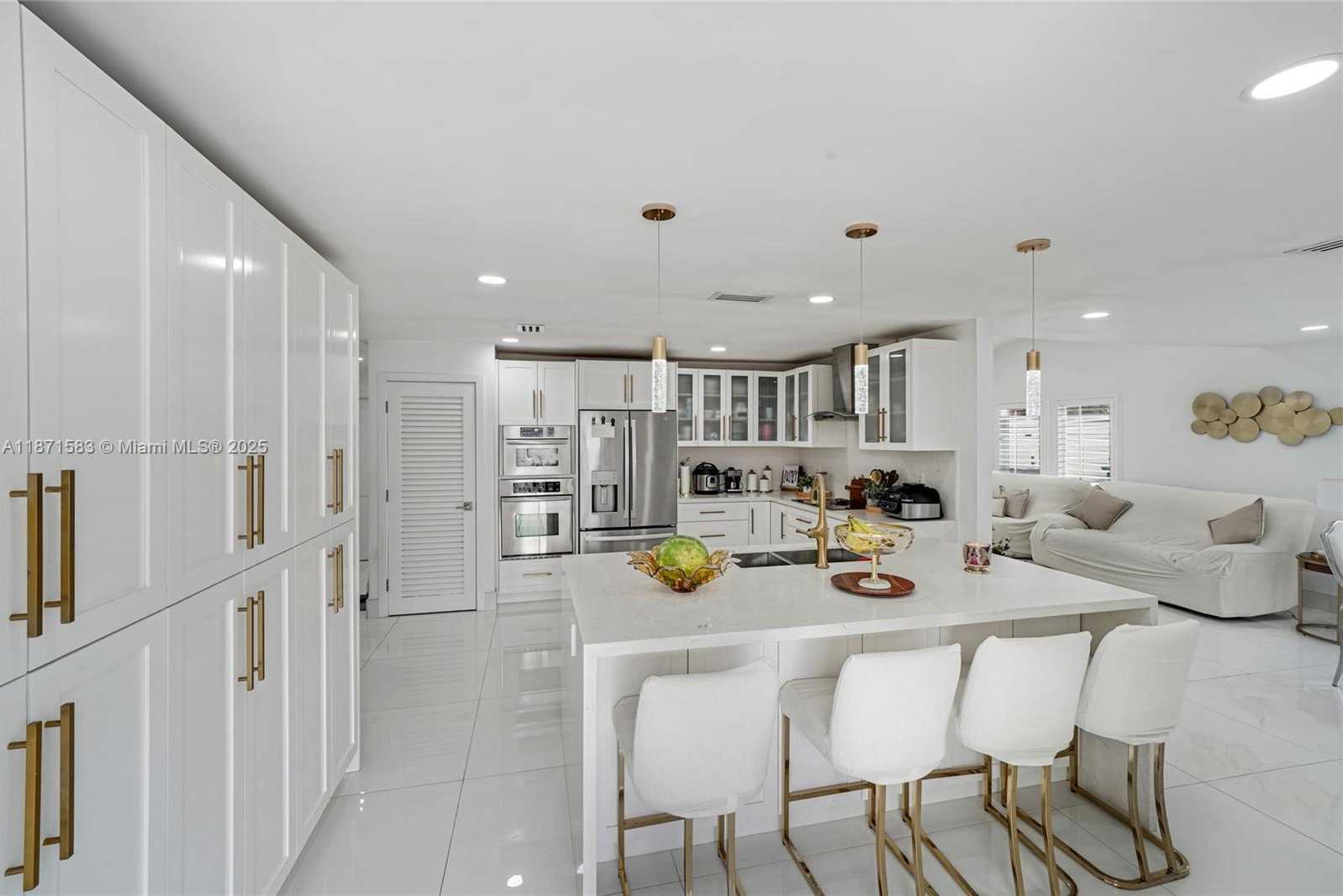 Small Image of 741 SOUTH WEST 99TH CT CIR, Miami Number 2
