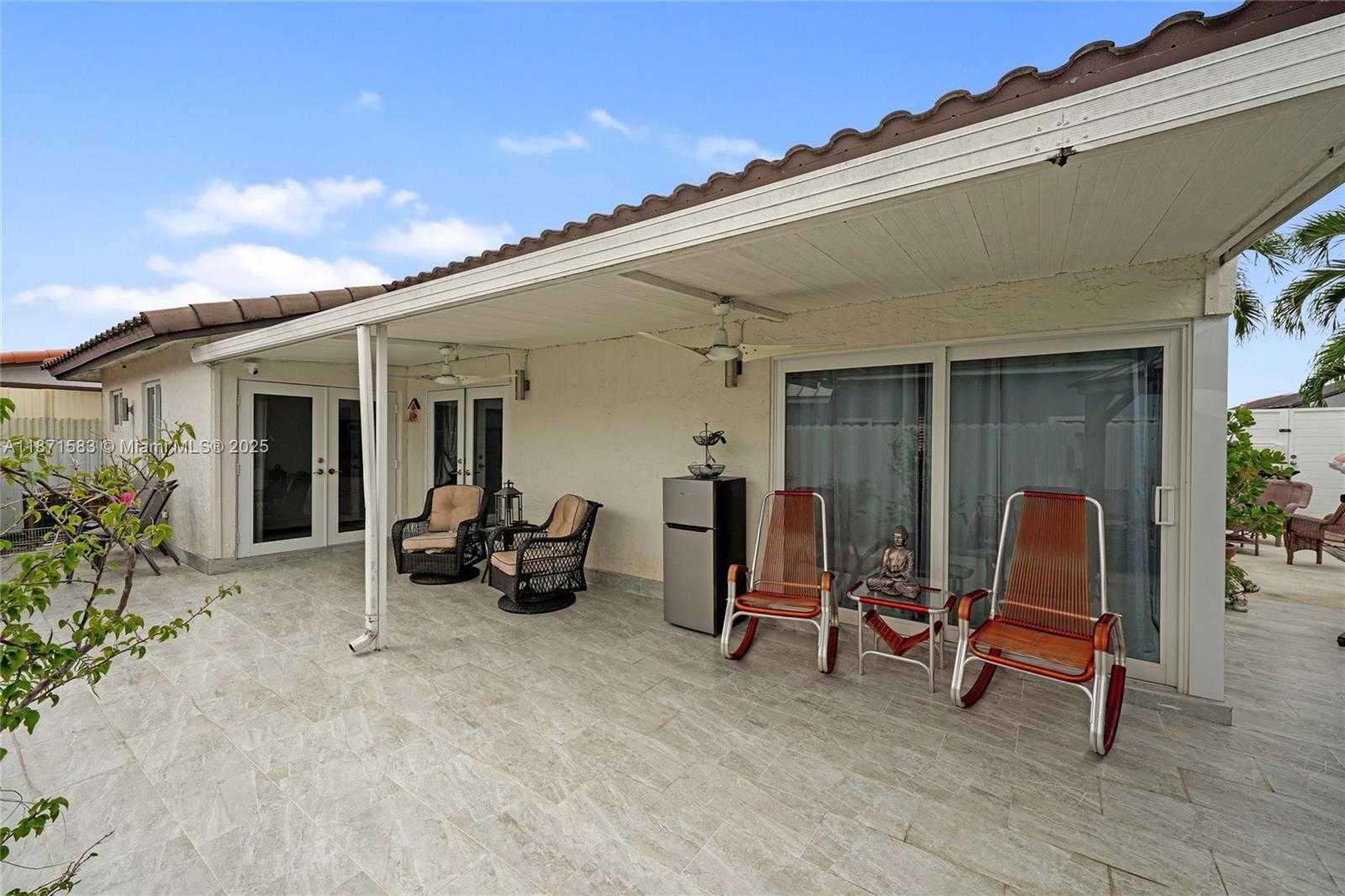 Small Image of 741 SOUTH WEST 99TH CT CIR, Miami Number 21