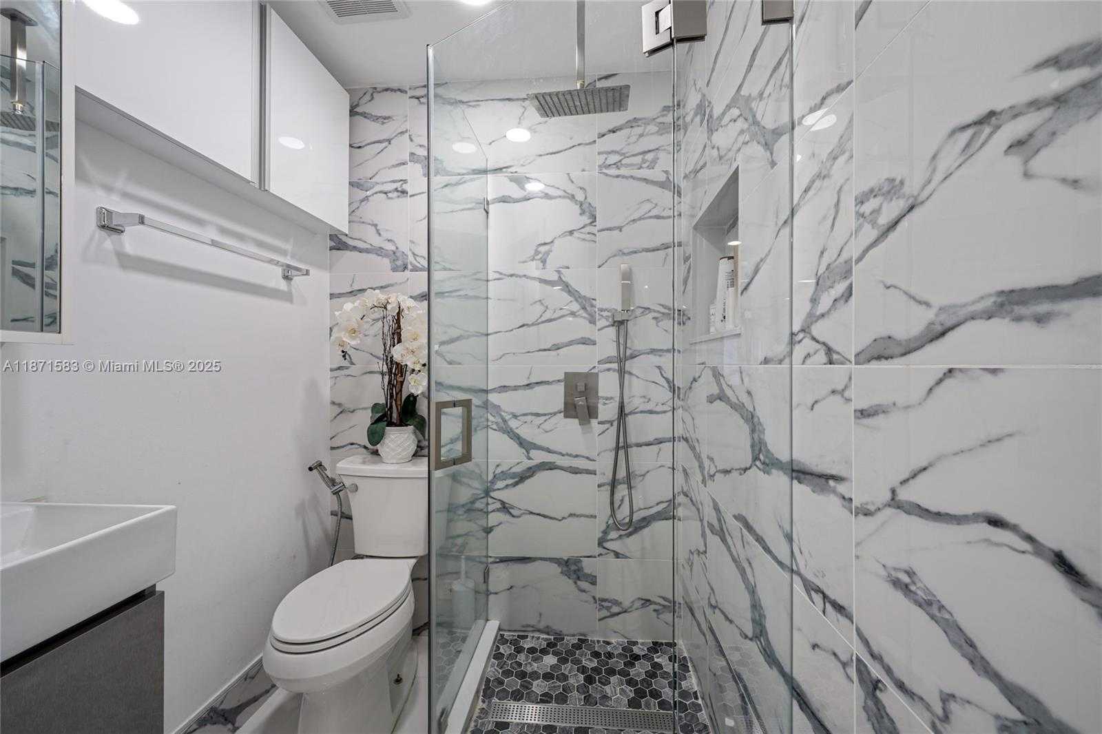 Small Image of 741 SOUTH WEST 99TH CT CIR, Miami Number 26