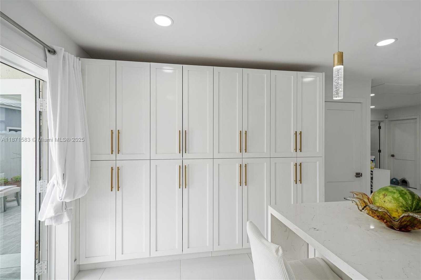 Small Image of 741 SOUTH WEST 99TH CT CIR, Miami Number 9