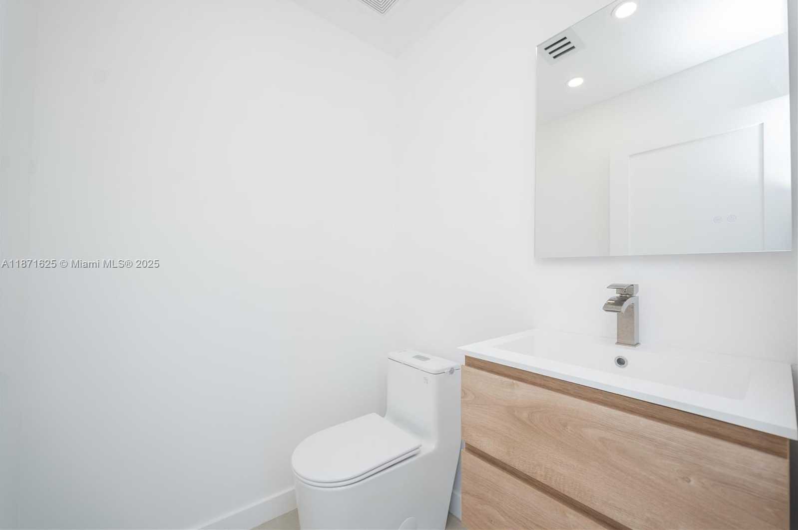 Small Image of 1200 SOUTH WEST 15TH AVE, Fort Lauderdale Number 15
