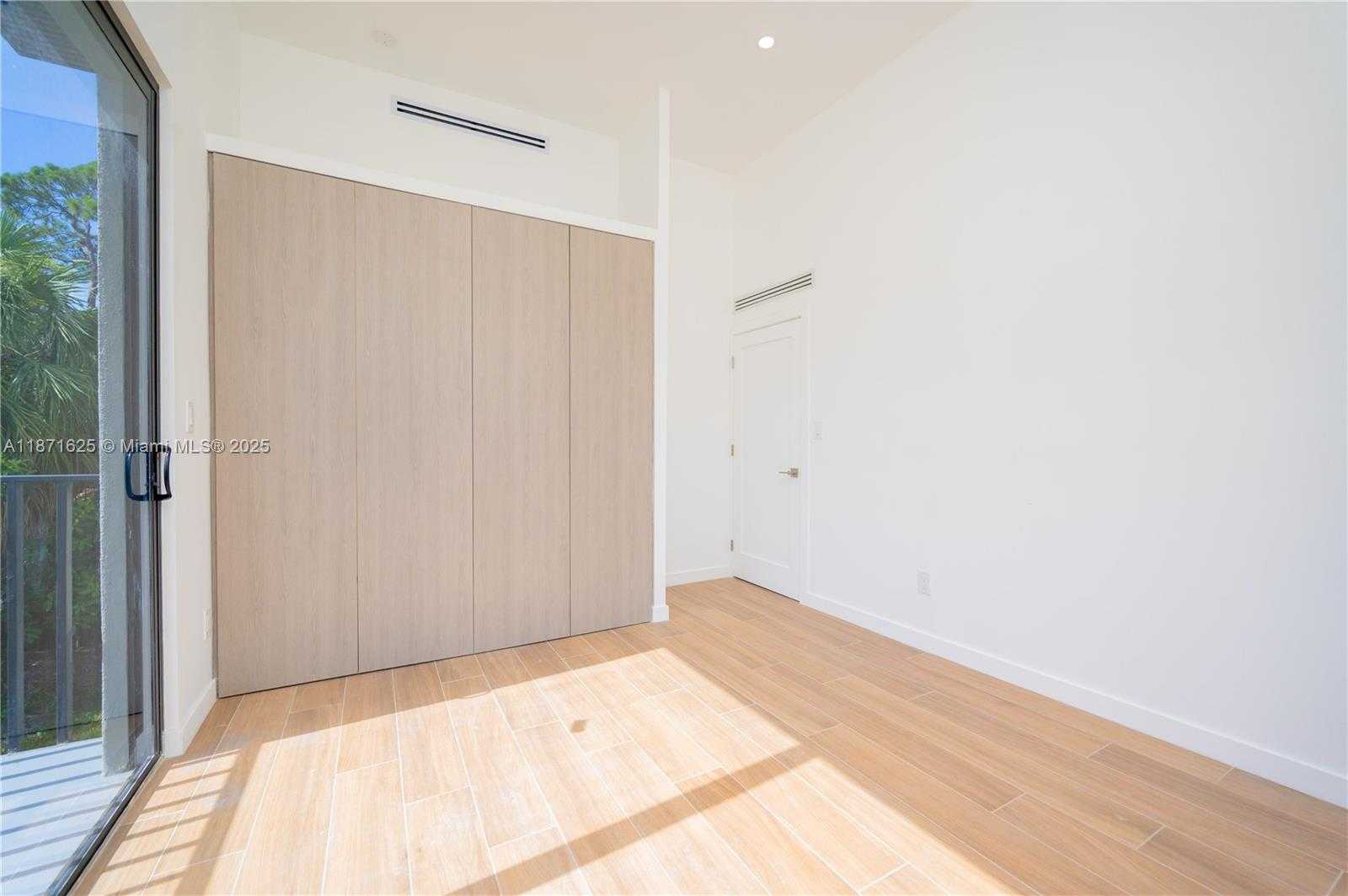 Small Image of 1200 SOUTH WEST 15TH AVE, Fort Lauderdale Number 39