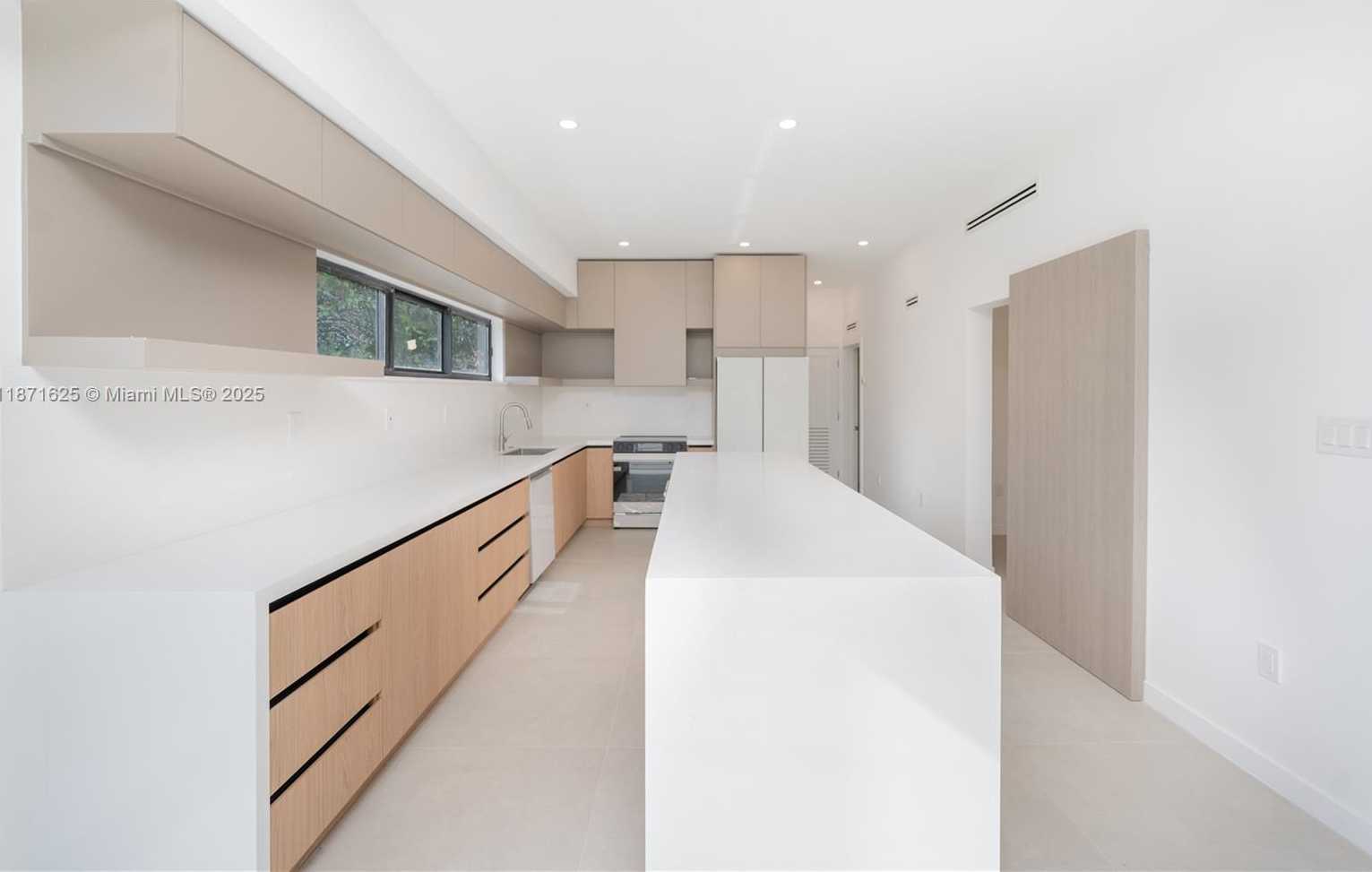 Small Image of 1200 SOUTH WEST 15TH AVE, Fort Lauderdale Number 6