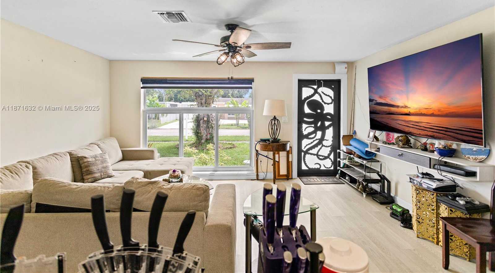 Small Image of 6611 PARK ST, Hollywood Number 15