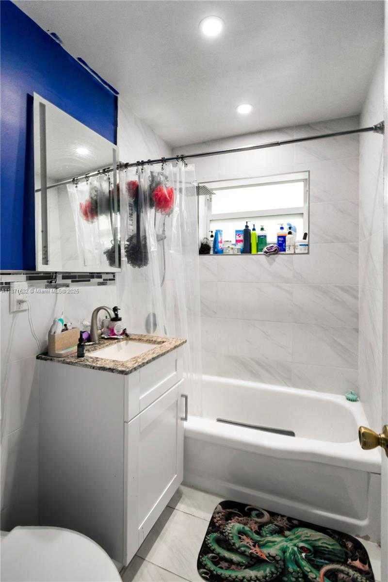 Small Image of 6611 PARK ST, Hollywood Number 22