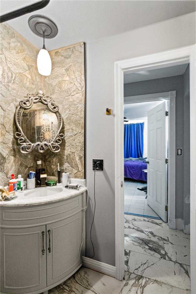 Small Image of 6611 PARK ST, Hollywood Number 27