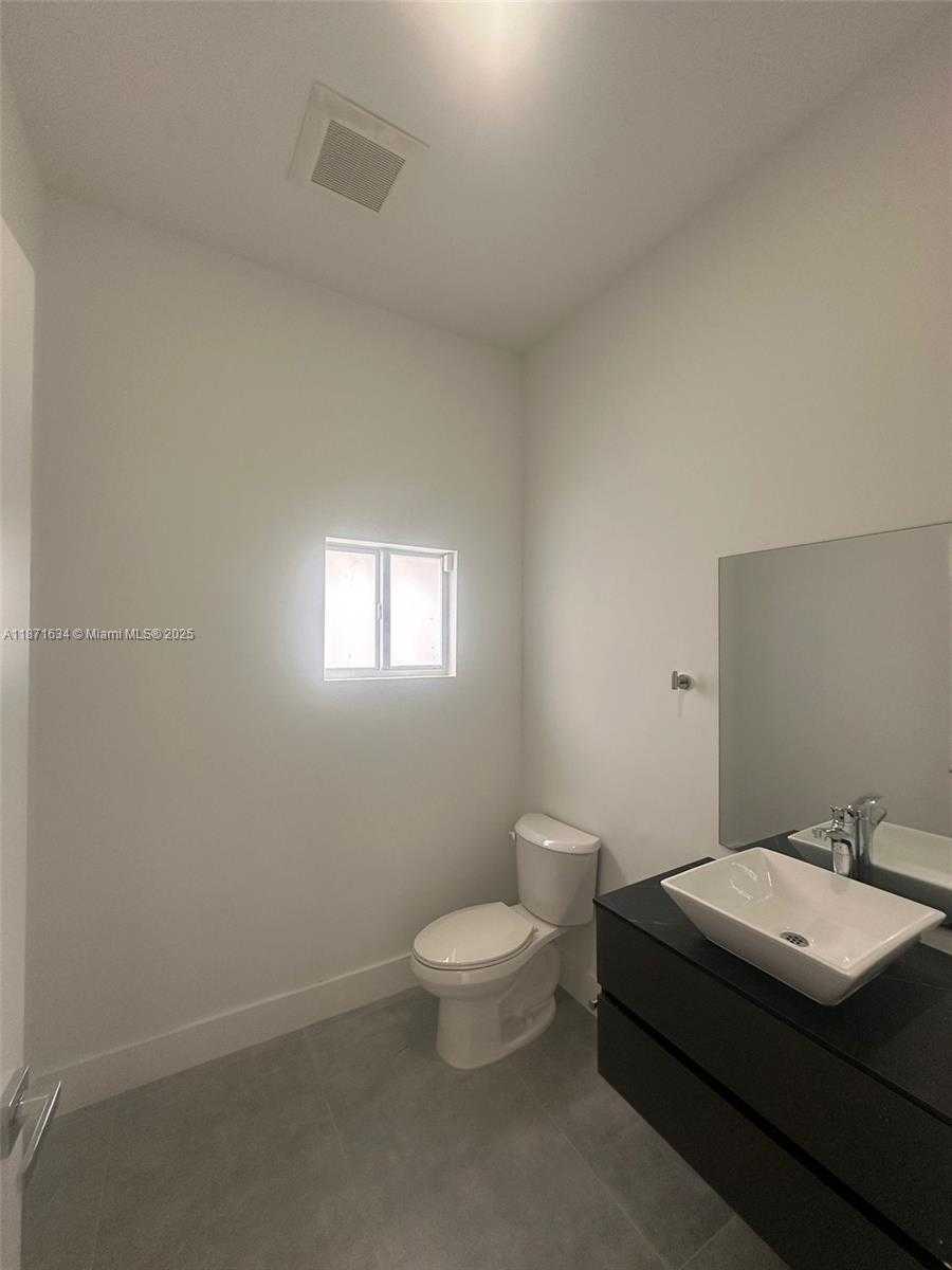 Small Image of 2423 NORTH WEST 23RD LN, Fort Lauderdale Number 16